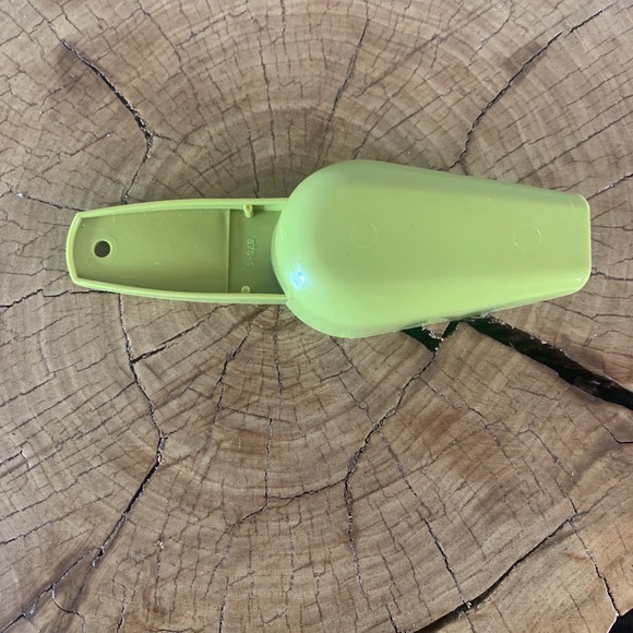 VINTAGE / TUPPERWARE / Small / Green / Scoop - Picture 5 of 6